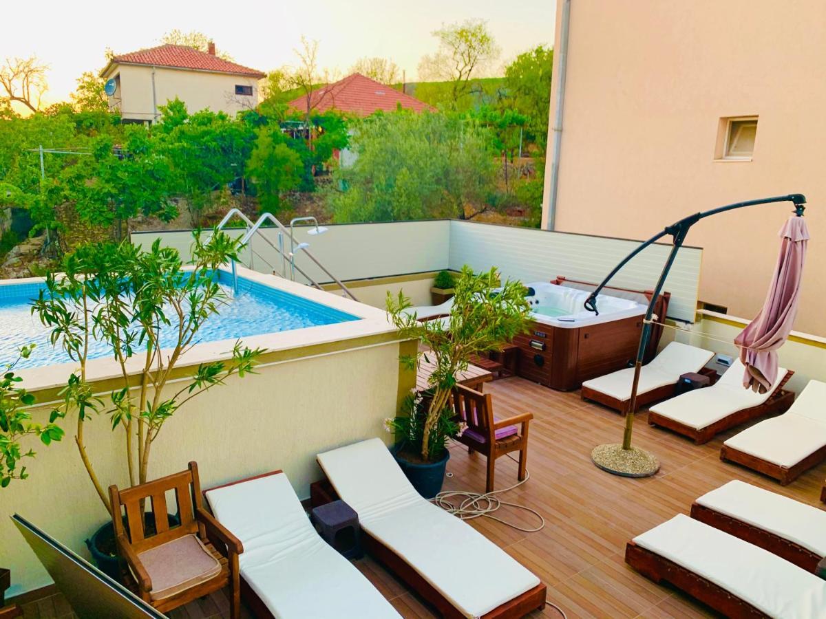 Apartments Tati Улцинь Экстерьер фото
