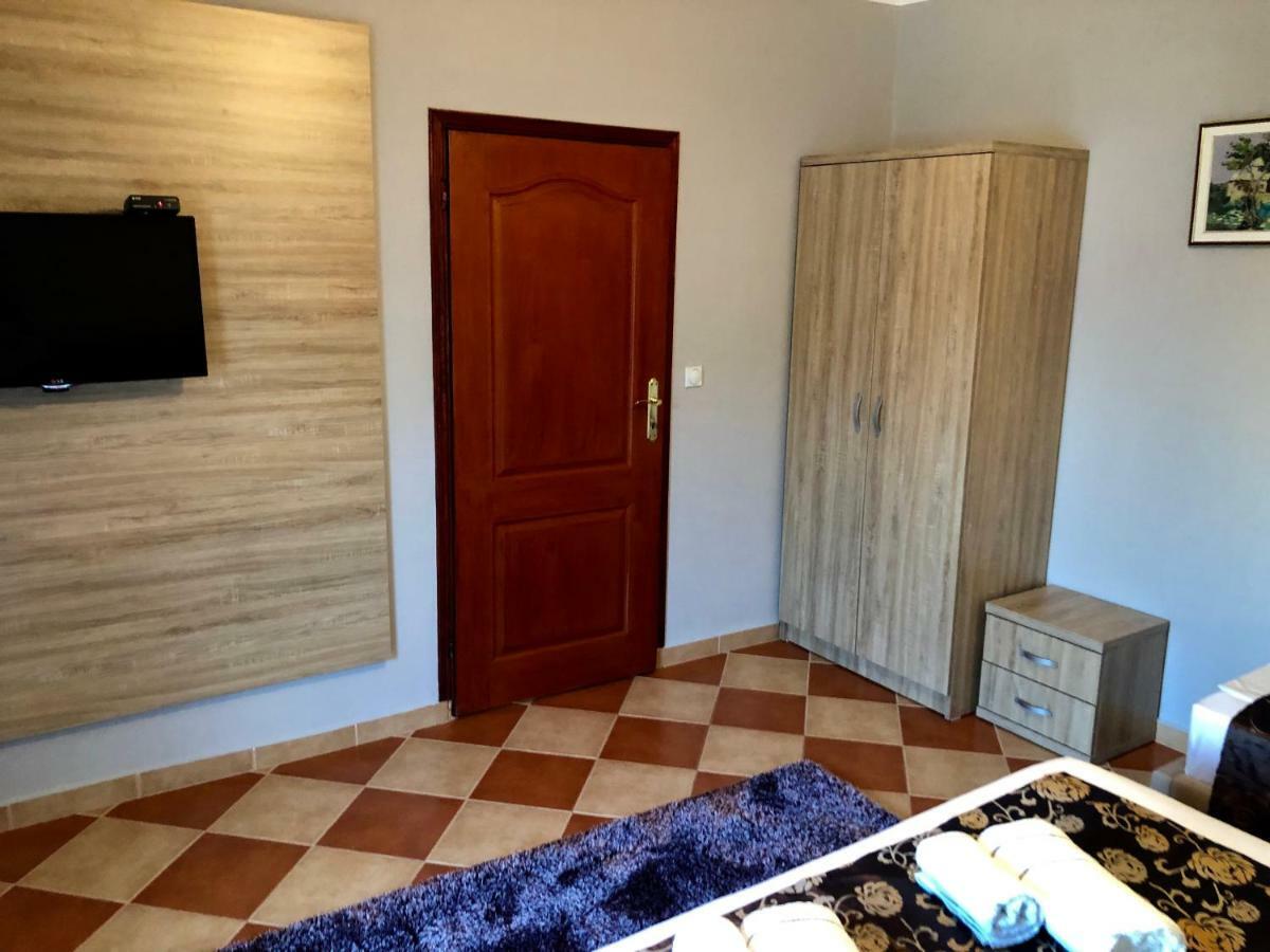 Apartments Tati Улцинь Экстерьер фото